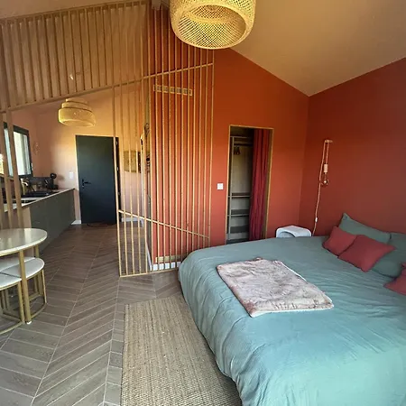 Le Cocon Des Pins Apartment