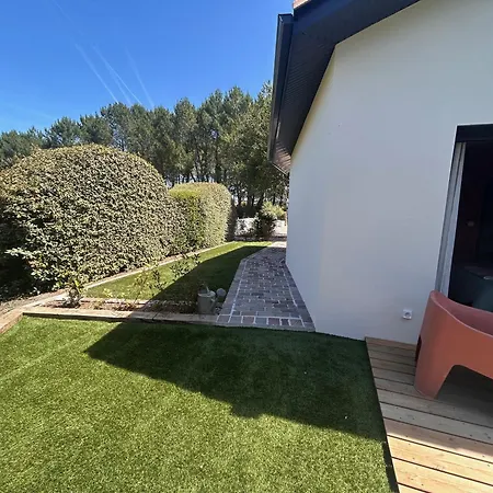 Le Cocon Des Pins Apartment